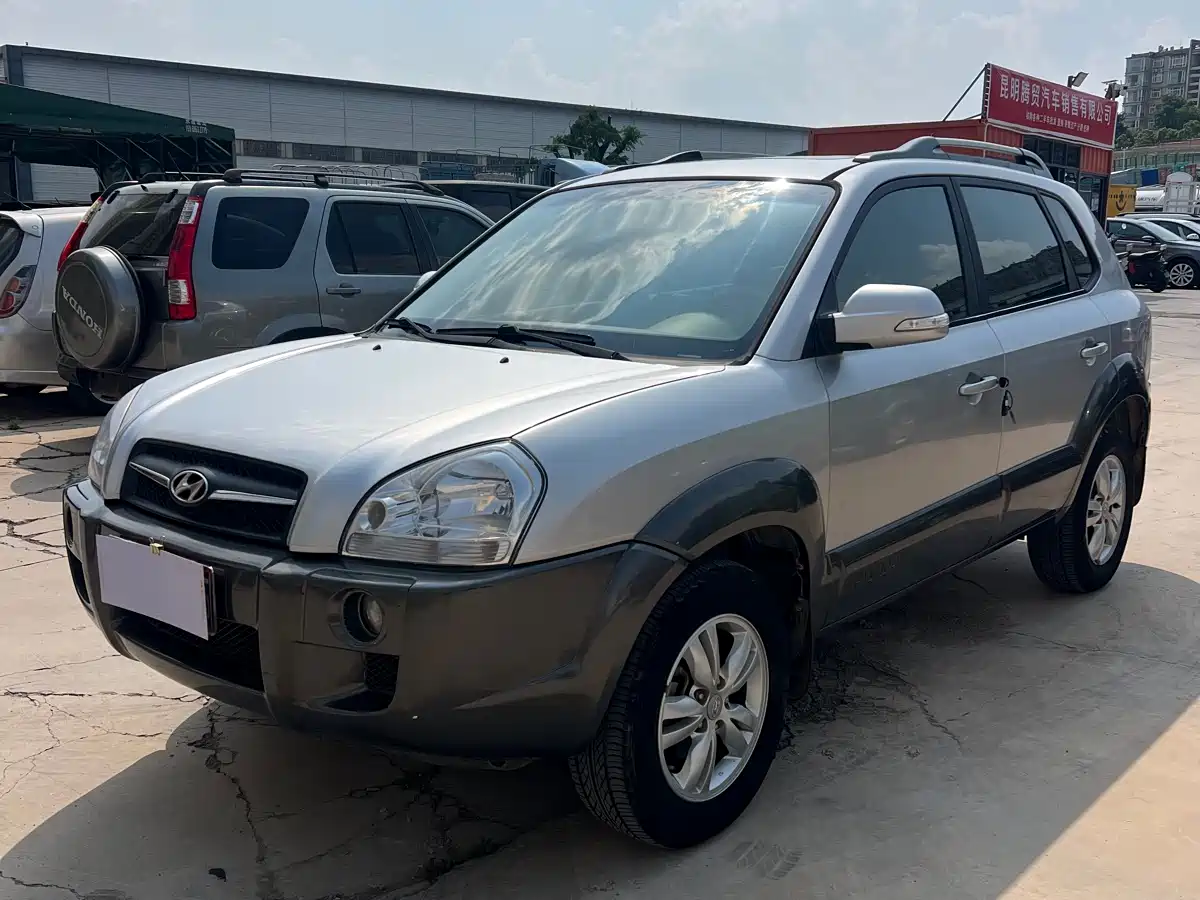 Hyundai Tucson 2009 2.0L Automatic 2WD Sunroof