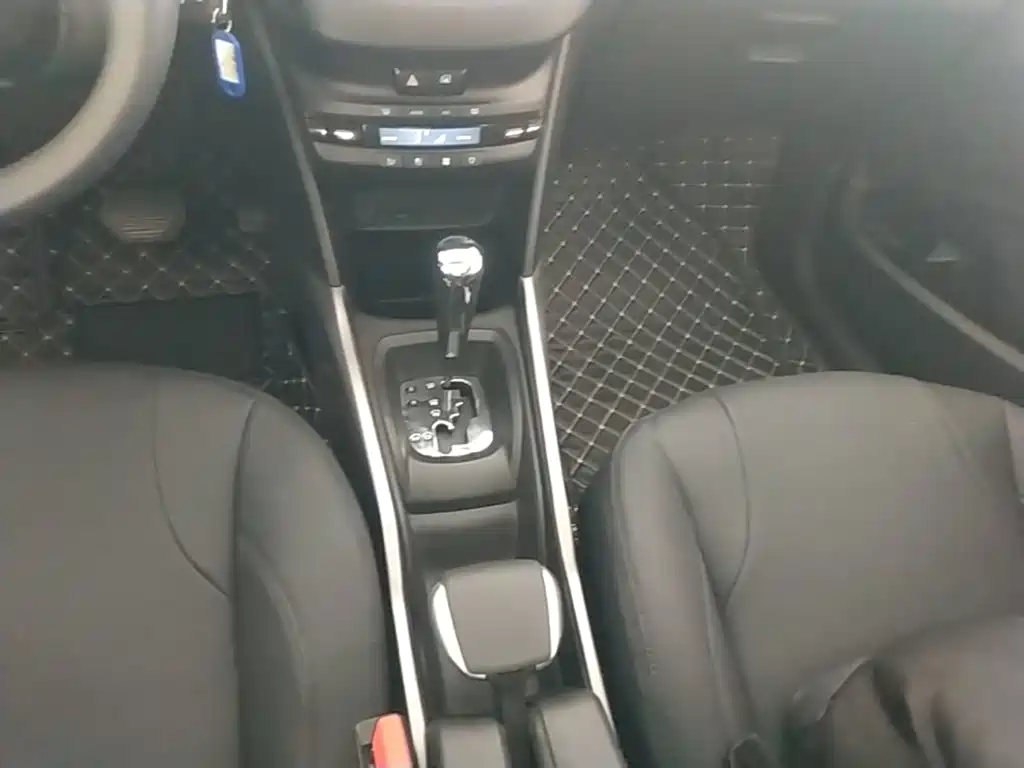 Peugeot 2008 2014 2014 1.6L Automatic Fashion Edition