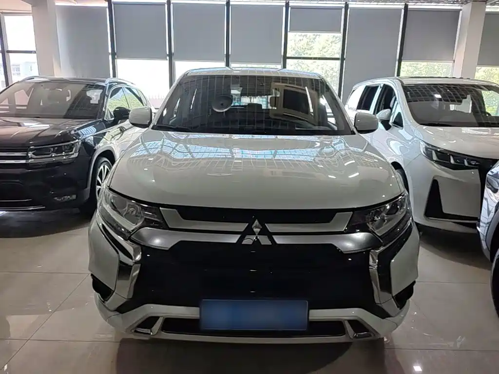 2023 Mitsubishi Outlander