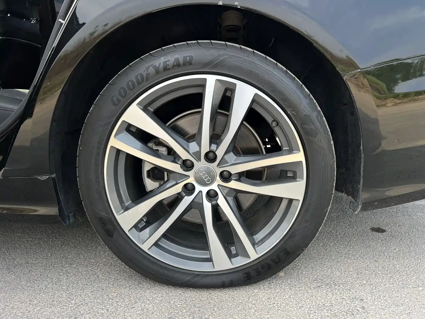 Audi A6L 2021 40 TFSI Luxury Sport фото 20