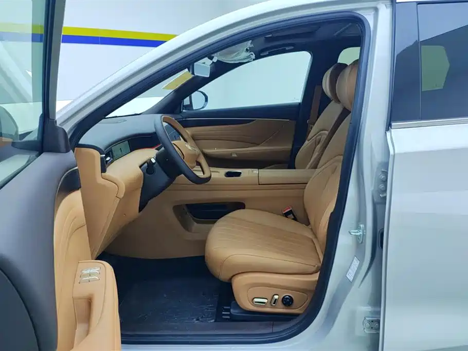 Dongfeng Aeolus L8 2026 2025 Plug-in Hybrid