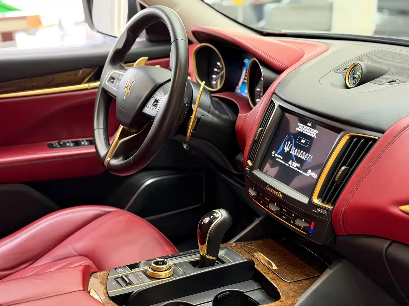 Maserati Levante 2016 3.0T Standard фото 12