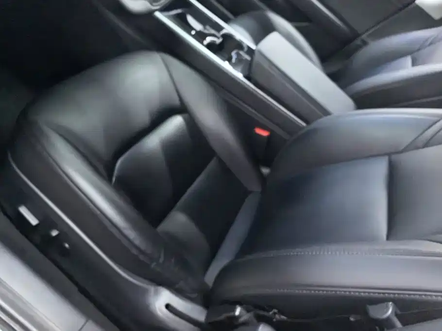 Фото 9 - Tesla Model 3