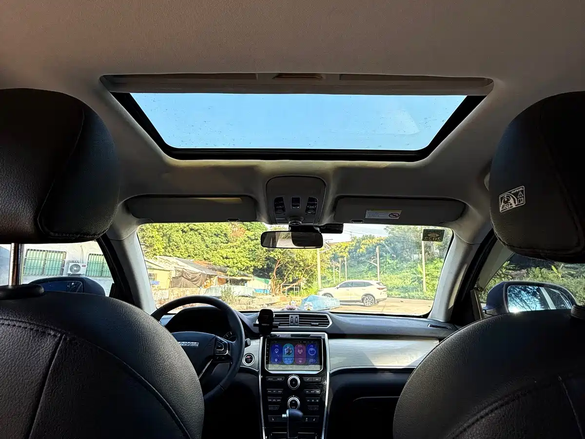 Photo 19 - Haval H2