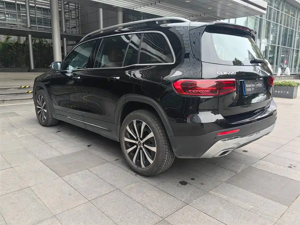 Mercedes-Benz GLB 2025 Model GLB 220 Fashion Style фото 8