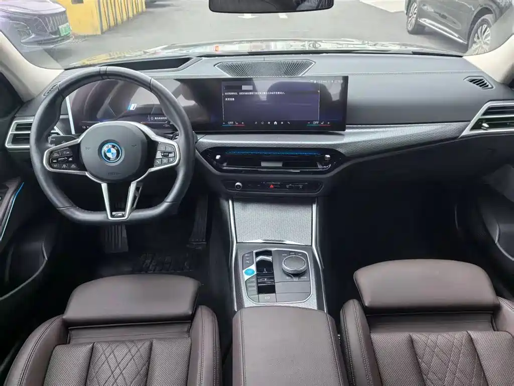 BMW I3