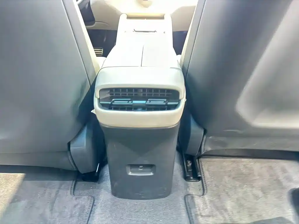 Audi E5 Sportback 2025 2025 300kw 2WD