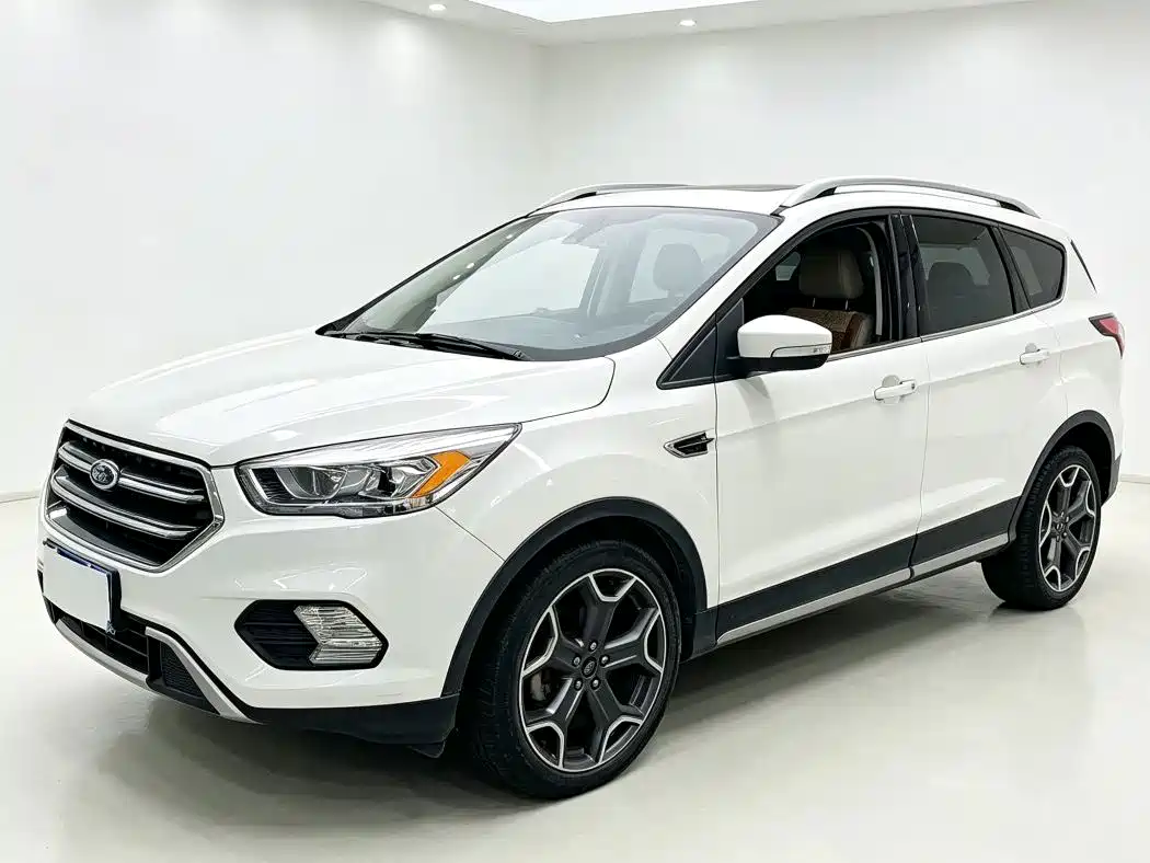 Photo 1 - Ford Kuga