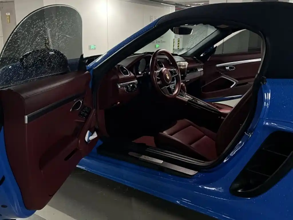 Porsche 718 2022 Boxster T 2.0T фото 11