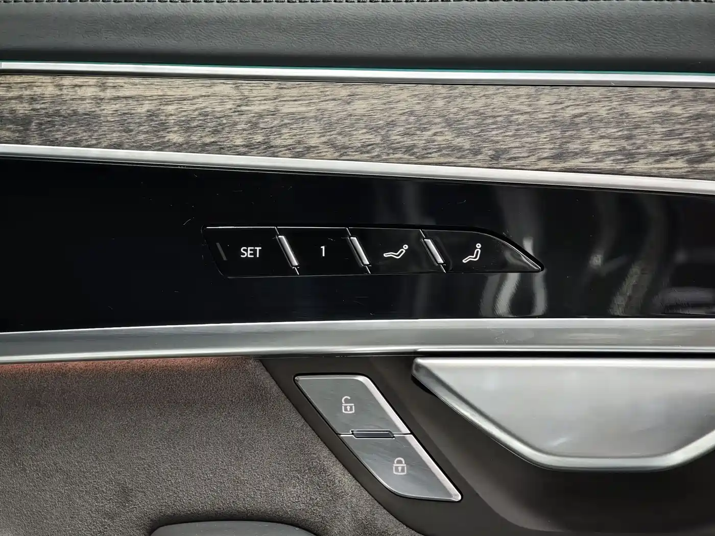 Audi A8 2021 A8L 55 TFSI quattro Premium фото 20