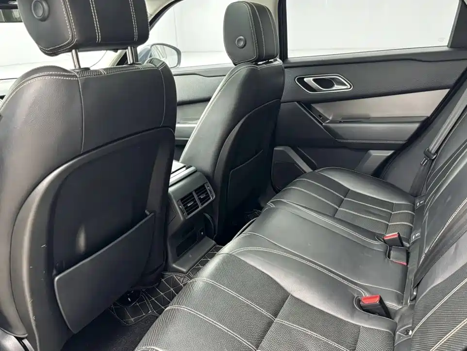 Photo 6 - Land Rover Range Rover Velar