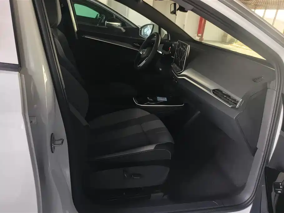 VOLKSWAGEN ID.4 CROZZ