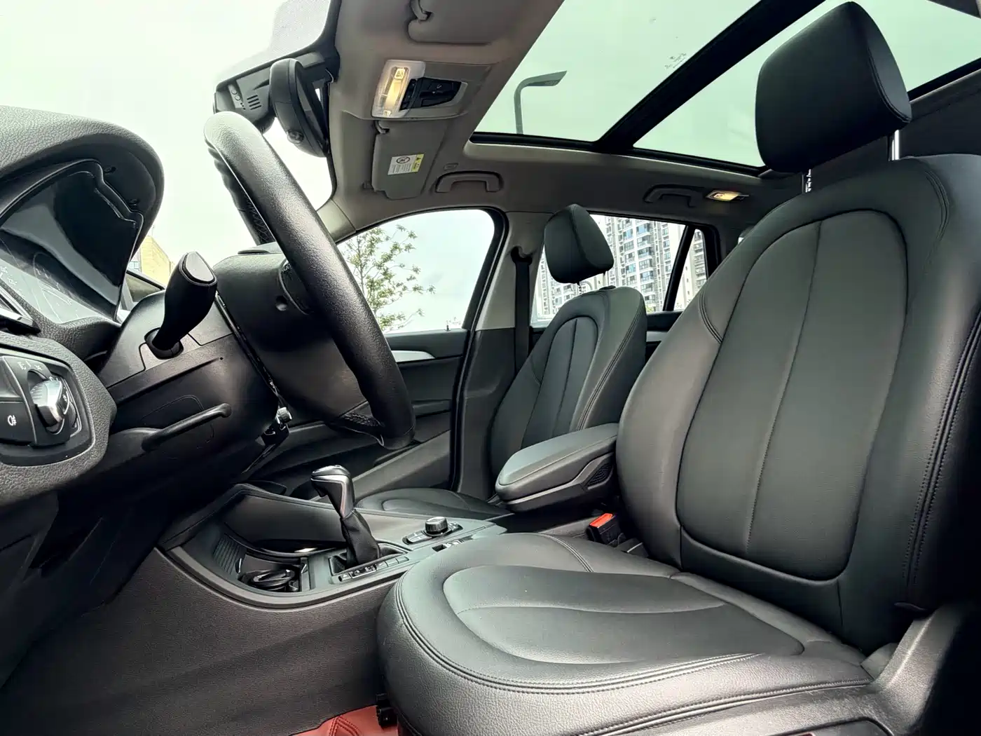 BMW X1 2016 sDrive18Li Premium Model фото 5