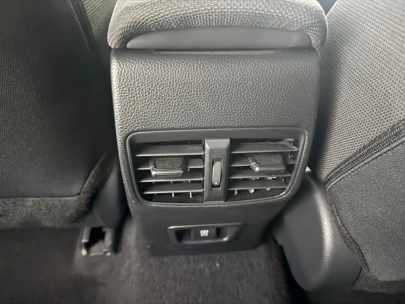 Toyota Levin 2022 TNGA 1.5L CVT Progressive Edition фото 10