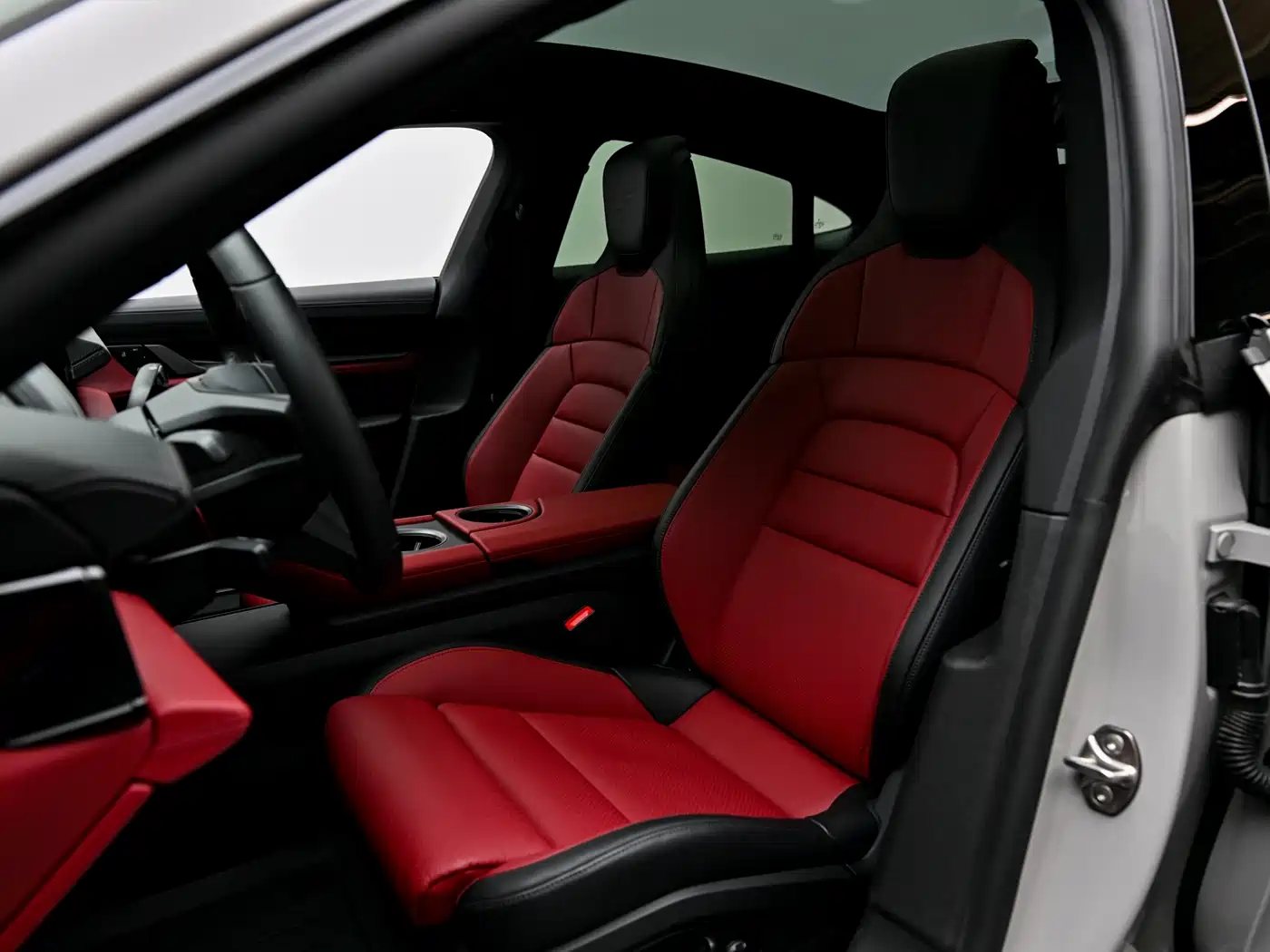 Porsche Taycan 2026 2025 Taycan
