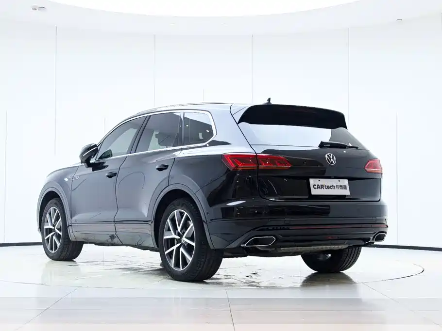 Volkswagen Touareg 2024 2023 3.0TSI R-Line Classic Sports Package