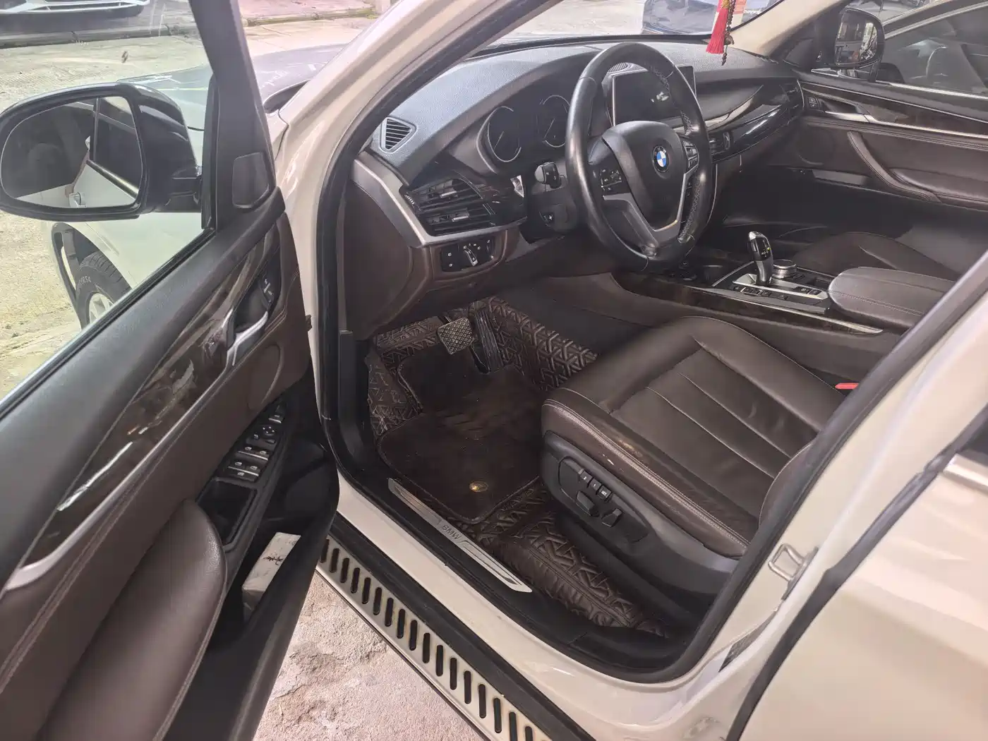 BMW X5 (Import) 2017 xDrive28i фото 4