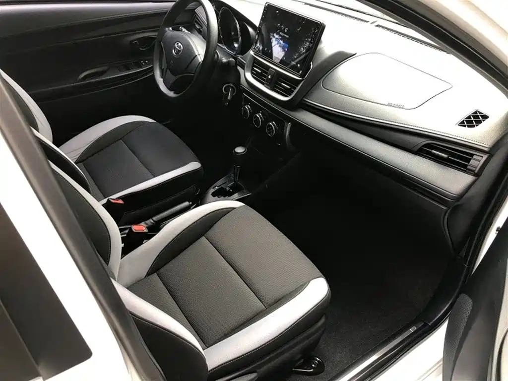 Toyota YARiS L Zhi Xuan 2020 Zhiyan X 1.5L CVT Premium Edition фото 8