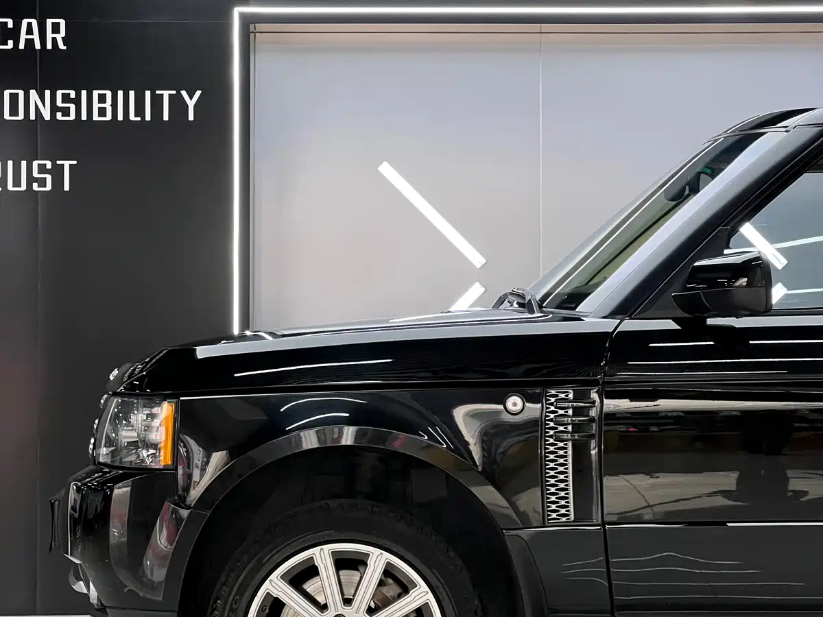 Land Rover Range Rover 2011 5.0 SC V8 фото 33