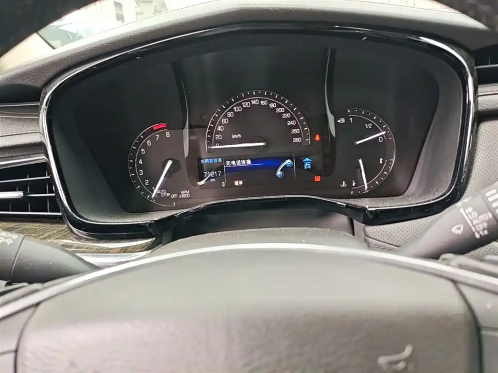 Cadillac XT5 2016 25T Luxury Model фото 12