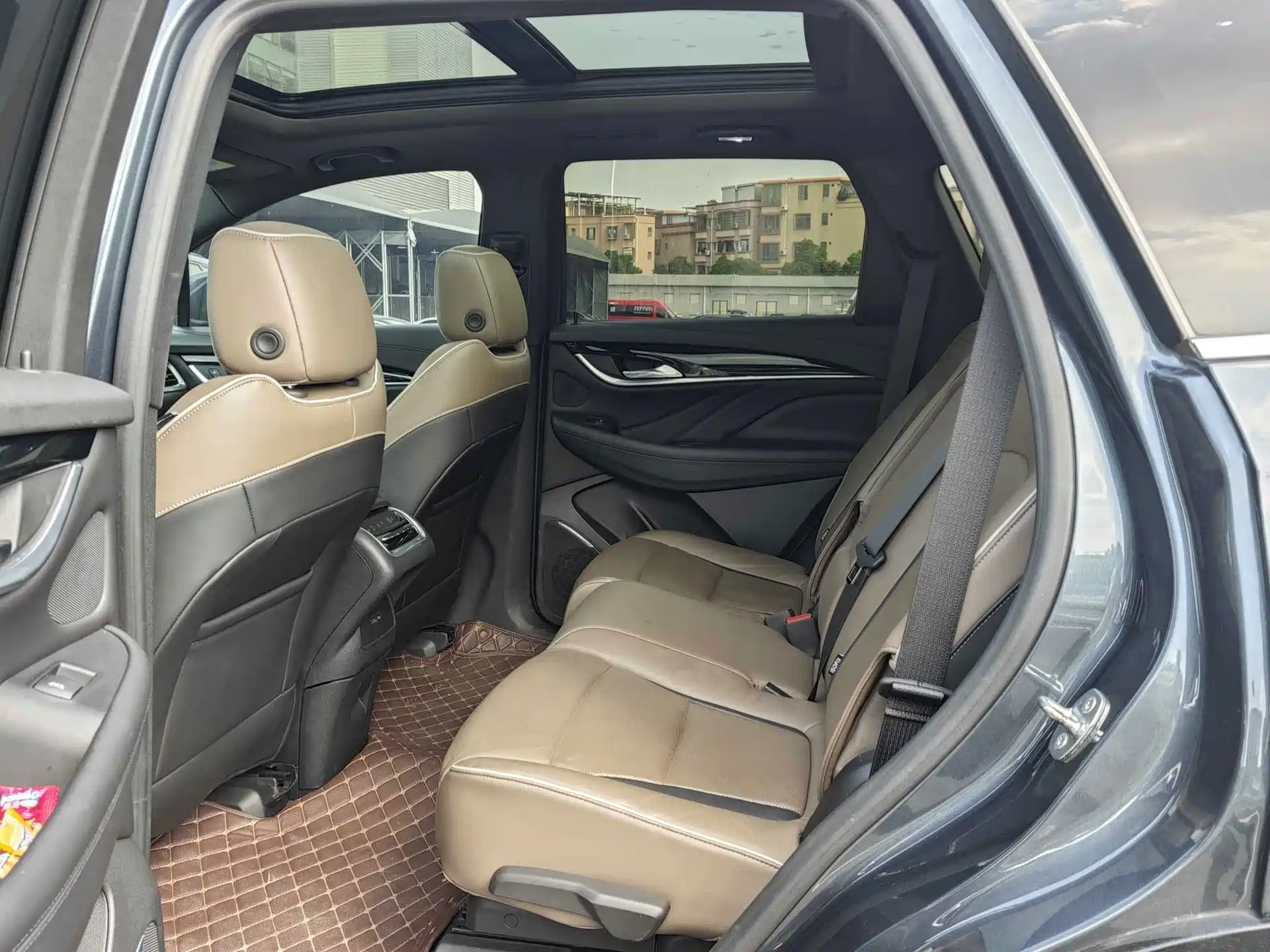Фото 19 - Buick Enclave