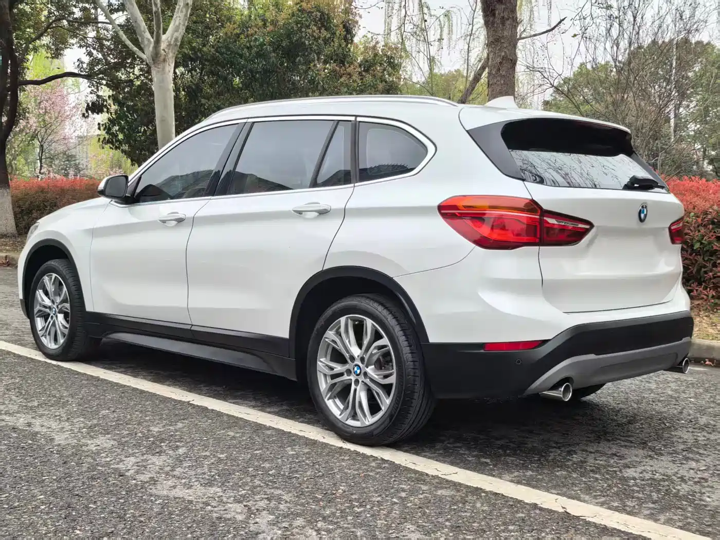 BMW X1 2018 sDrive20Li Leading Model фото 4