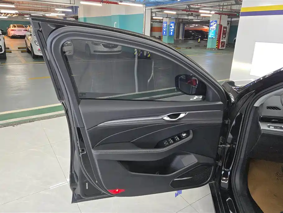 GEELY AUTOMOBILE XINGRUI