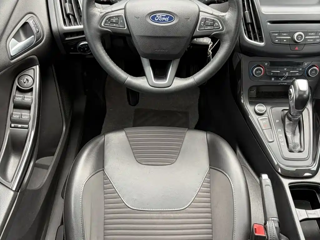 Фото 13 - Ford Focus
