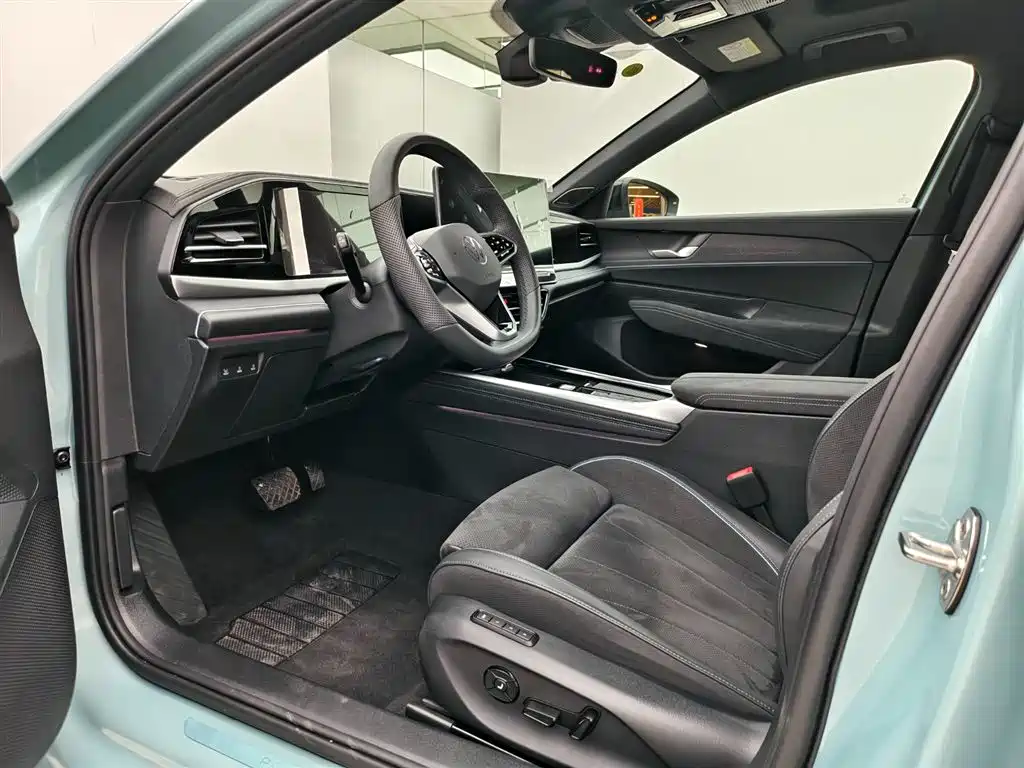 Volkswagen Passat 2025 Model Pro 380TSI Starlight Dragon Premium Edition фото 11