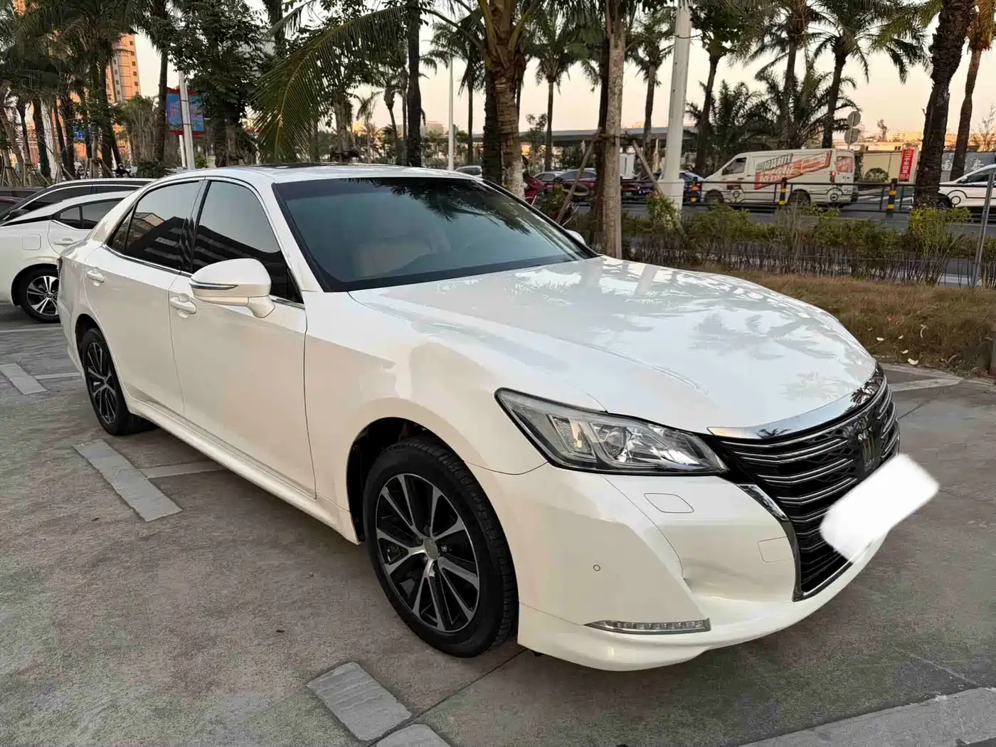 Toyota Crown 2018 2.0T Fashion Edition фото 3