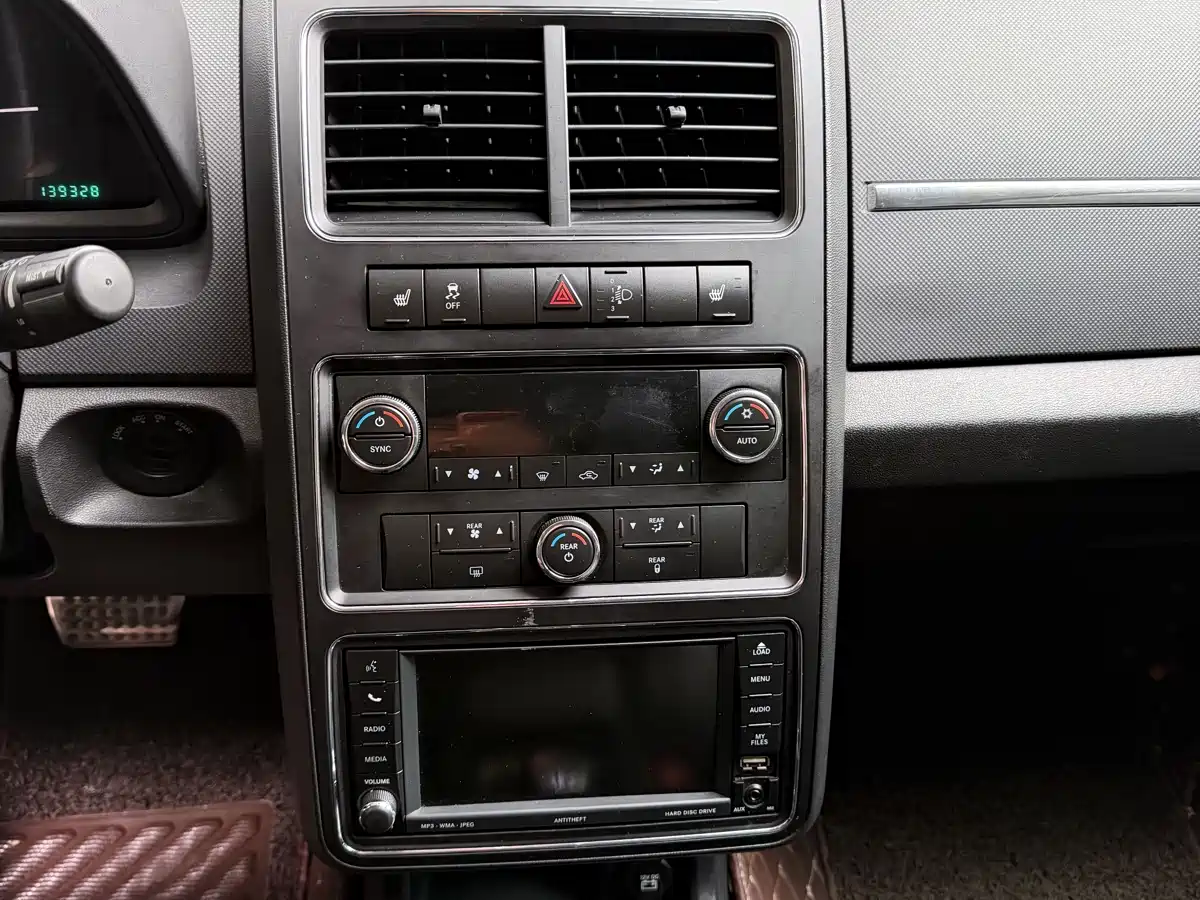 Dodge Journey 2011 2011 2.7 Luxury Navigation Edition