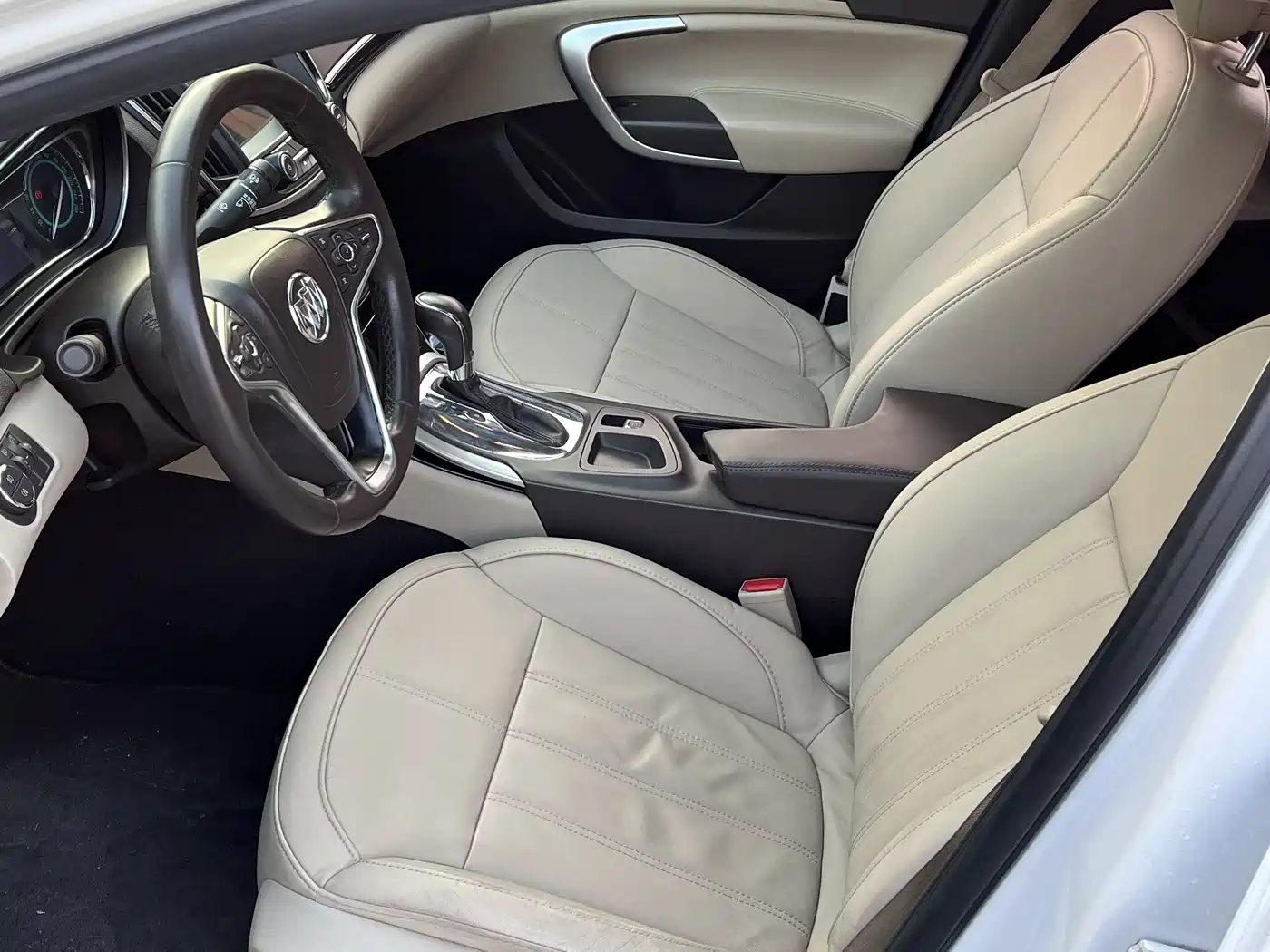Buick Regal 2015 2.0L Elite Fashion Model фото 9