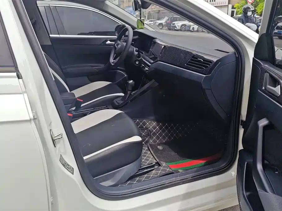 Volkswagen Lavida 2025 New Edge 1.5L Outstanding New Ease фото 8