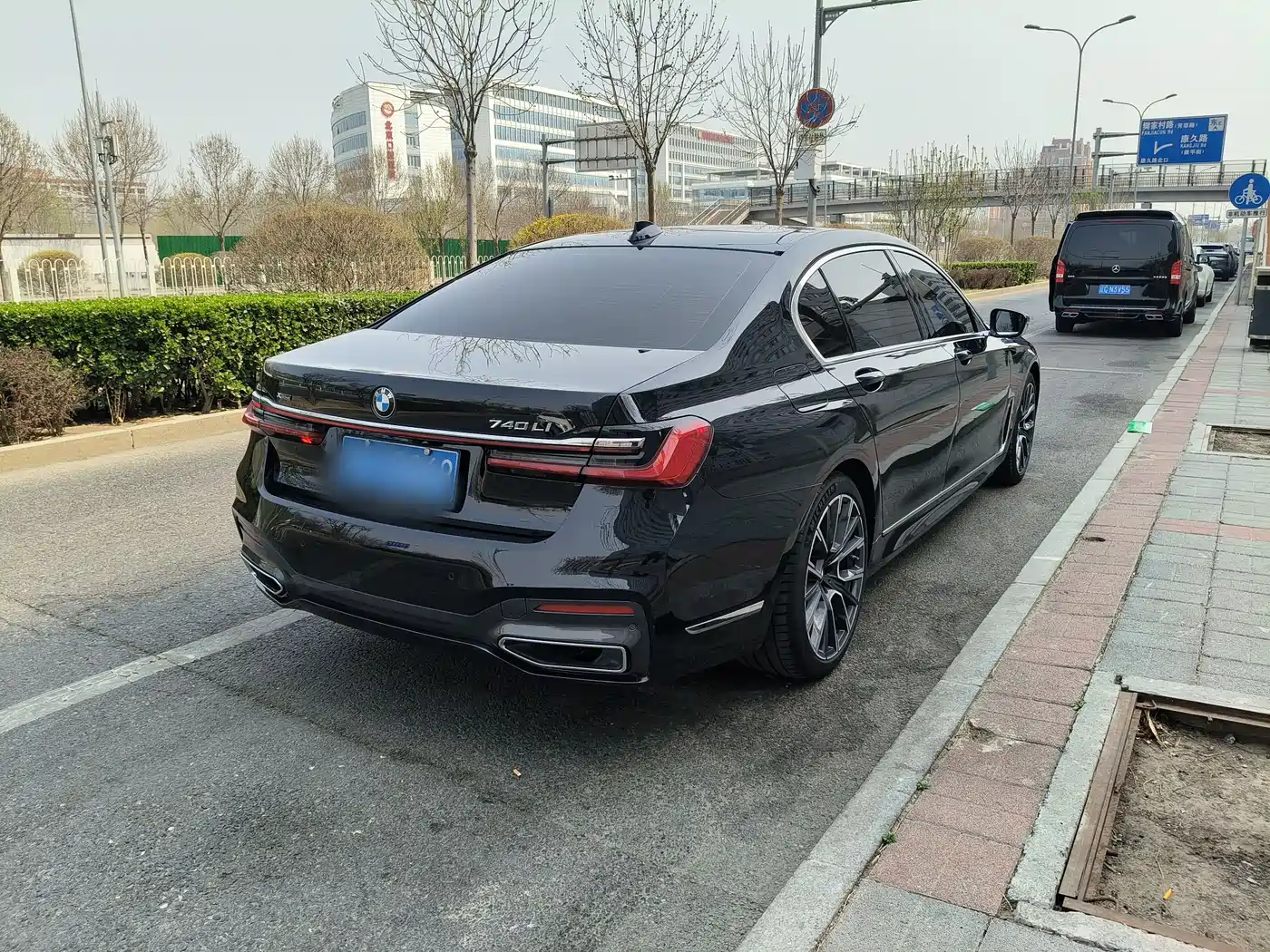 BMW 7 Series 2019 Facelift 740Li xDrive Executive M Sport Package фото 29