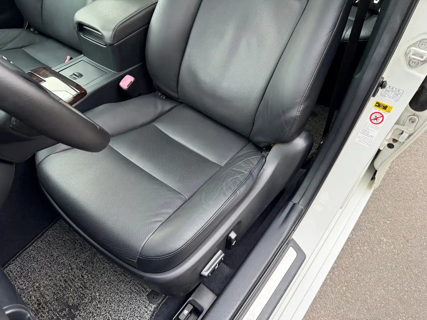 Toyota Camry 2015 2.0G Leading Edition фото 9