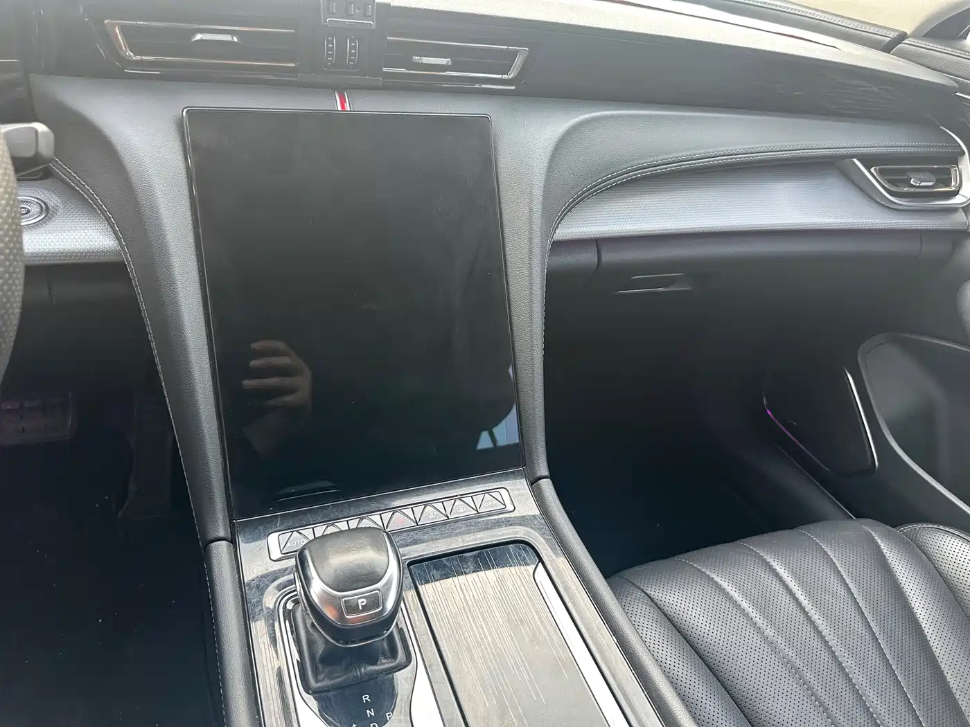 Hongqi H5 2023 2.0T Auto Smart Connect Flag Enjoy фото 6