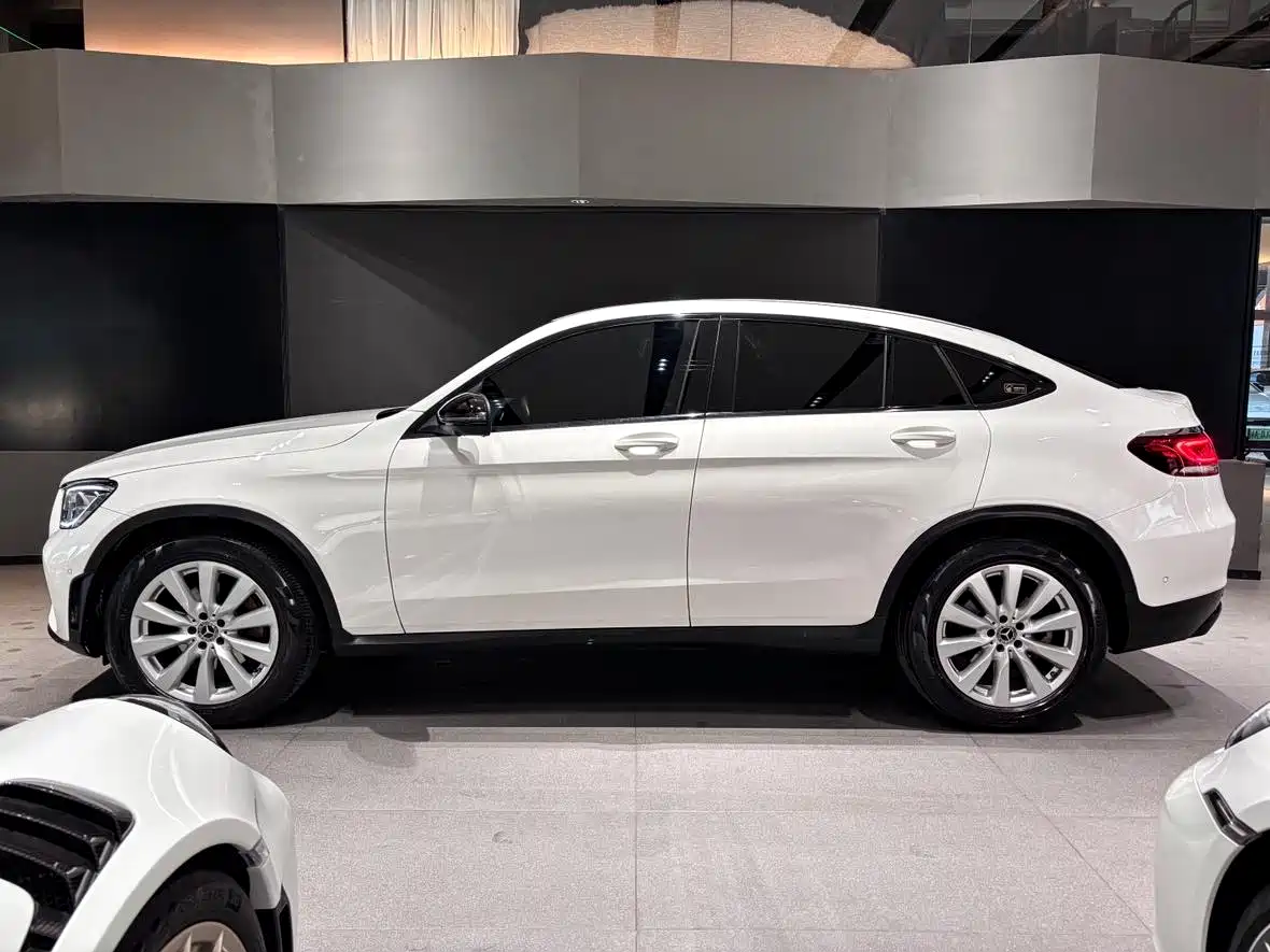 Mercedes-Benz GLC Coupe 2021 GLC 260 4MATIC Coupe SUV фото 3