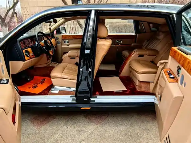 Фото 7 - Rolls-Royce Phantom