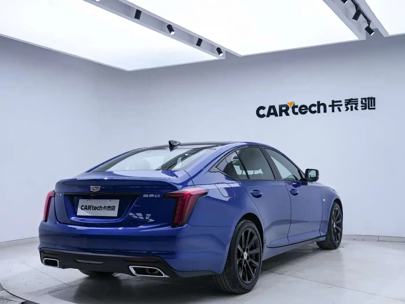 Фото 17 - Cadillac CT5