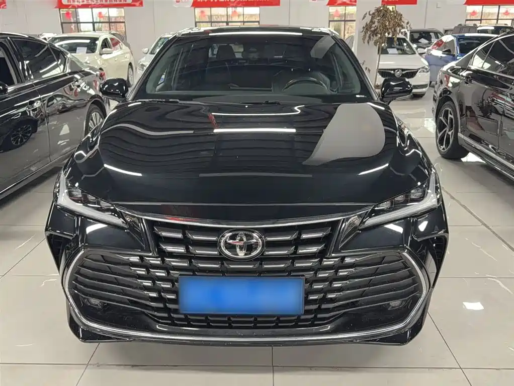 Toyota Avalon 2023 2.0L Premium Selection фото 3