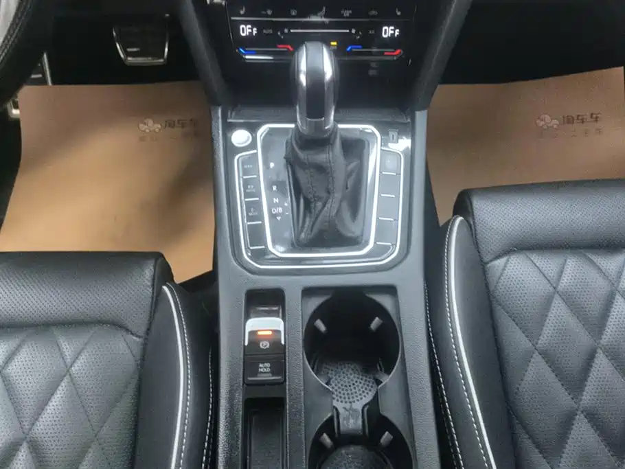 VOLKSWAGEN MAGOTAN GTE PLUG IN HYBRID