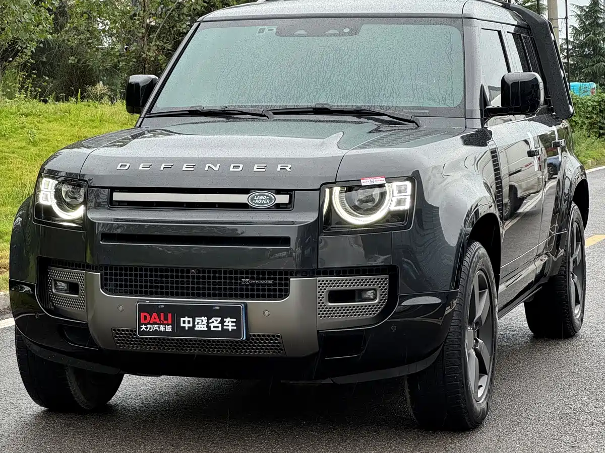 Фото 1 - Land Rover Defender