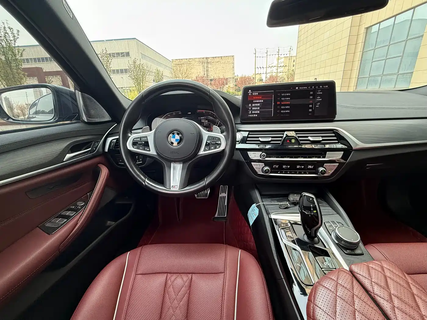 BMW 5 Series 2021 530Li Leading M Sport Package фото 12