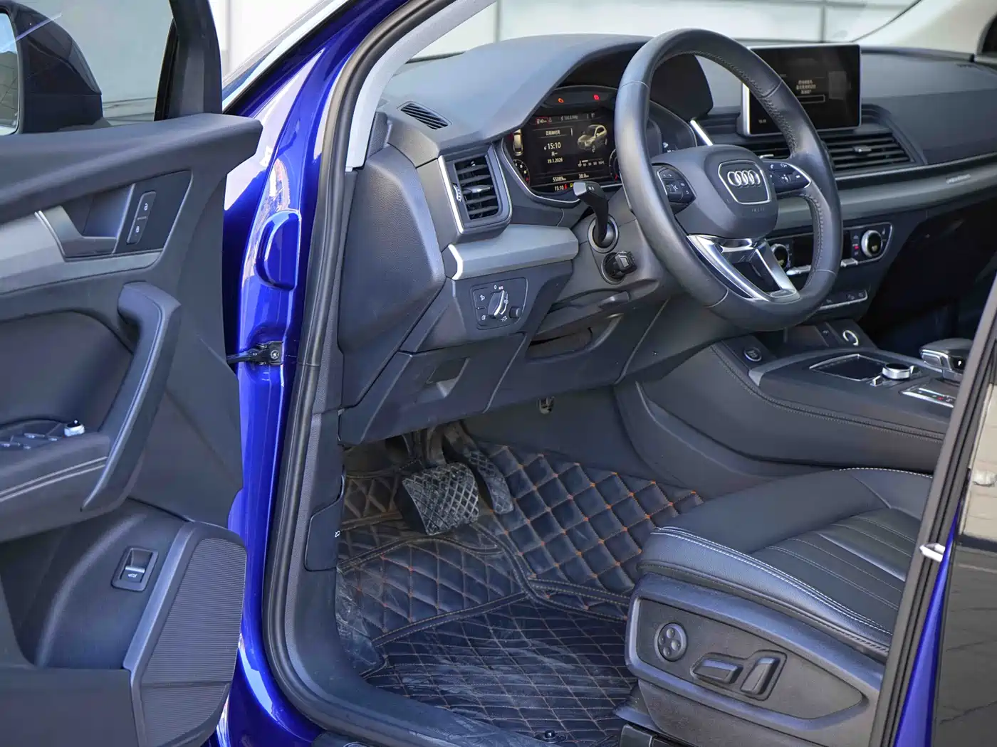 Audi Q5L 2020 40 TFSI Prestige Fashion фото 11