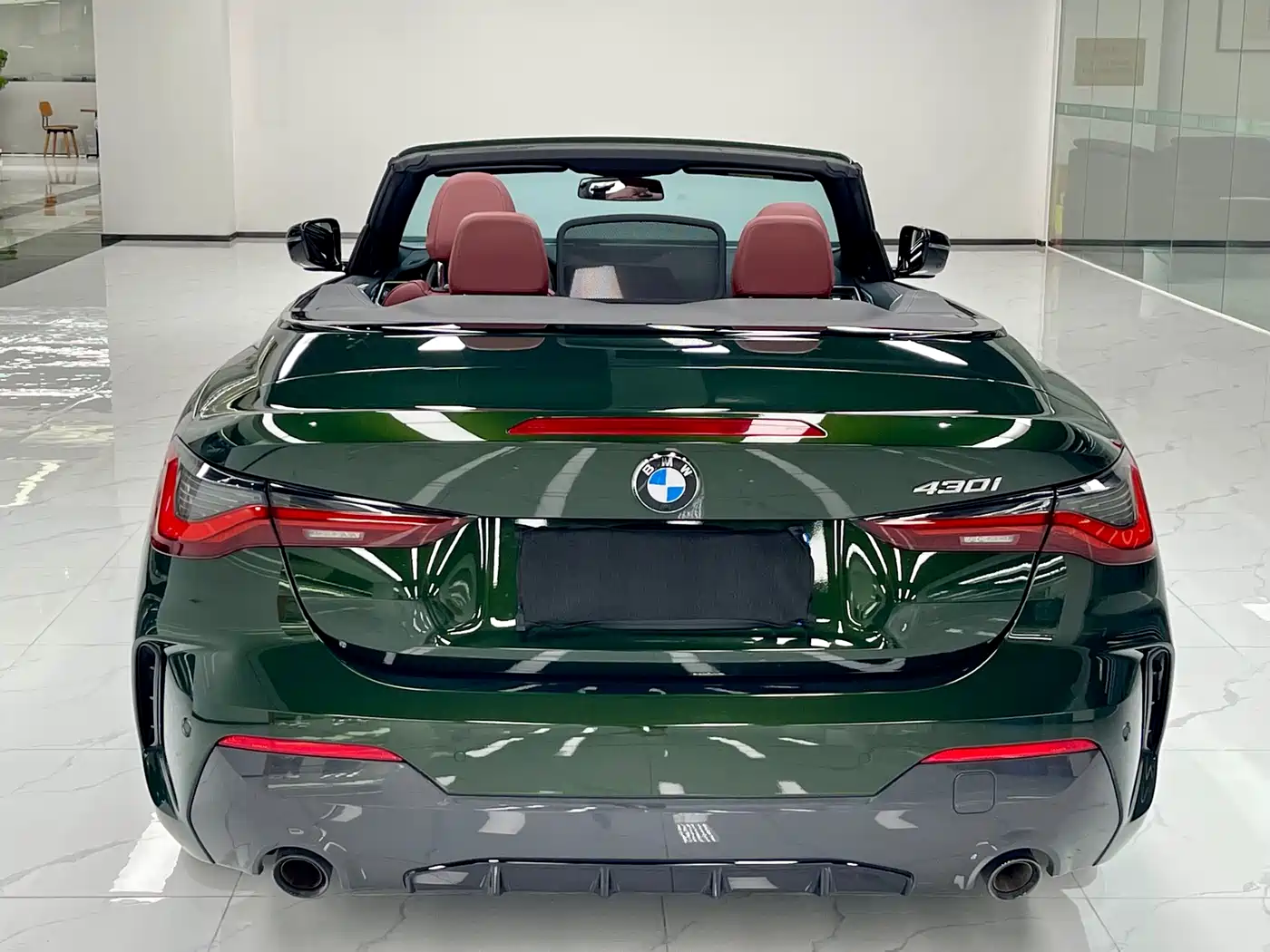 BMW 4 Series 2023 430i Convertible M Sport Shadowline Package фото 5