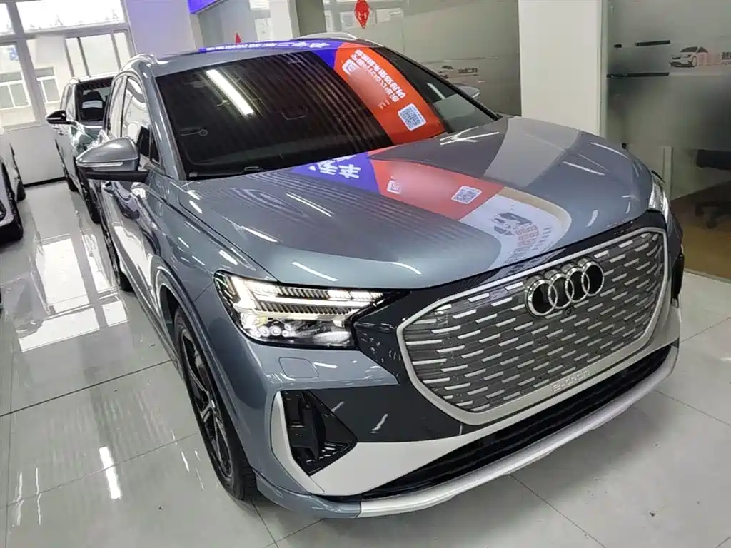 Audi Q4 e-tron 2022 50 e-tron quattro Innovation Edition фото 4