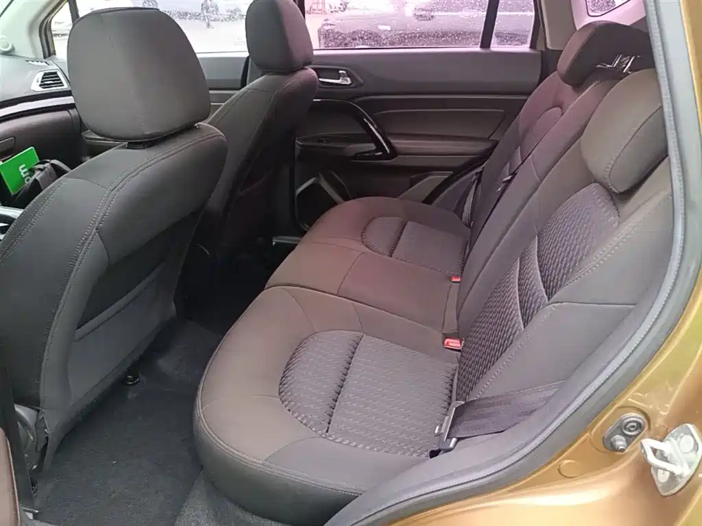 GAC Trumpchi Trumpchi GS4 2015 200T G-DCT Elite Edition фото 17