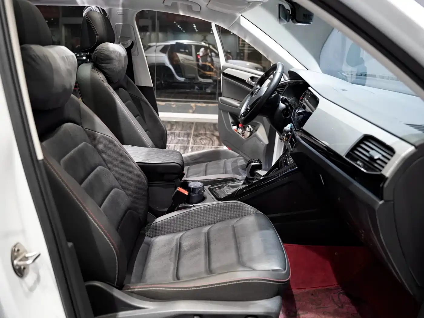 Volkswagen Tayron 2022 330TSI 2WD Luxury Smart Connect Edition фото 7