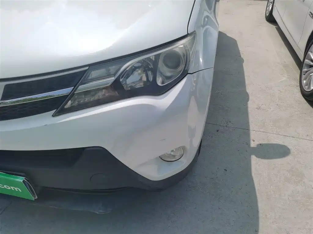 Toyota RAV4 Rongfang 2015 2.0L CVT 2WD Trend Edition фото 24