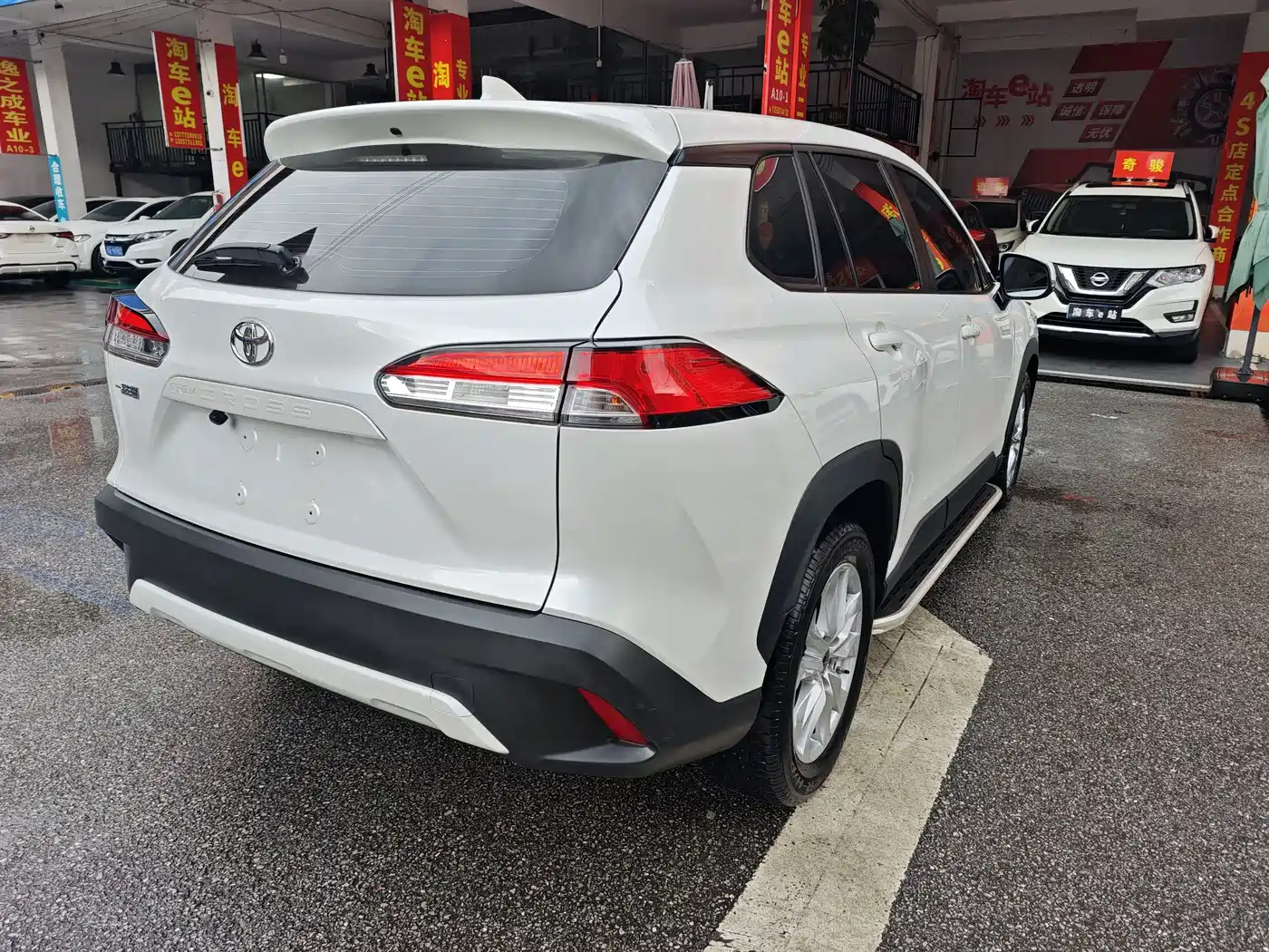 Toyota Corolla Cross 2022 2.0L Premium Edition фото 6